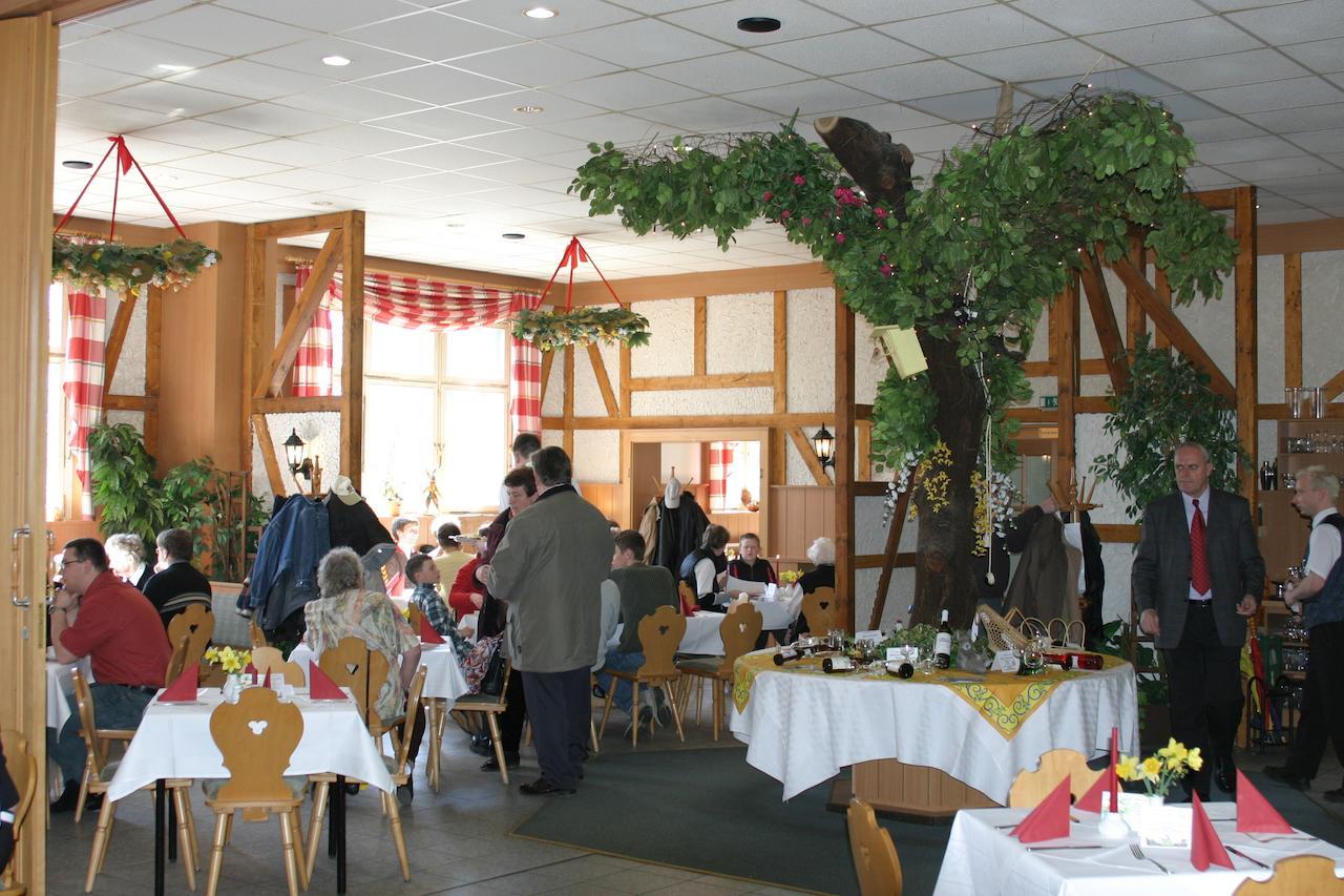 Hotel-Restaurant Am Kriebsteinsee Exterior photo